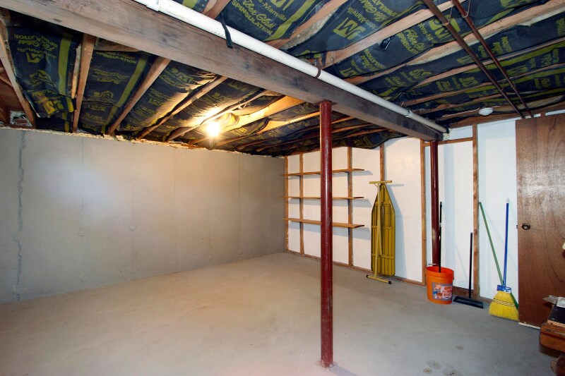 Building Photo - 174 Upper County Rd