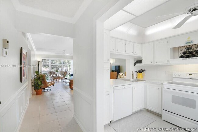 Building Photo - 1501 S Ocean Blvd