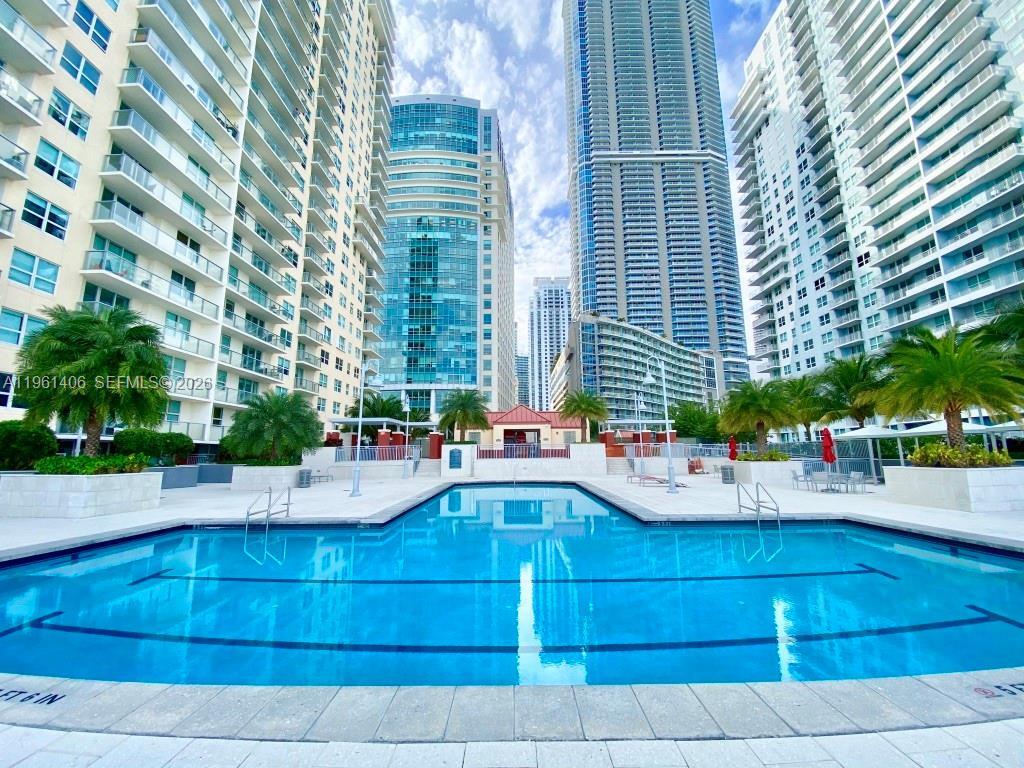 Building Photo - 1155 Brickell Bay Dr