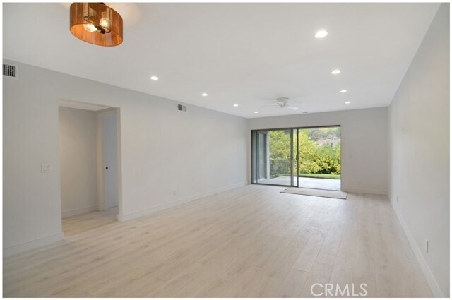 Building Photo - 31402 W Nine Dr