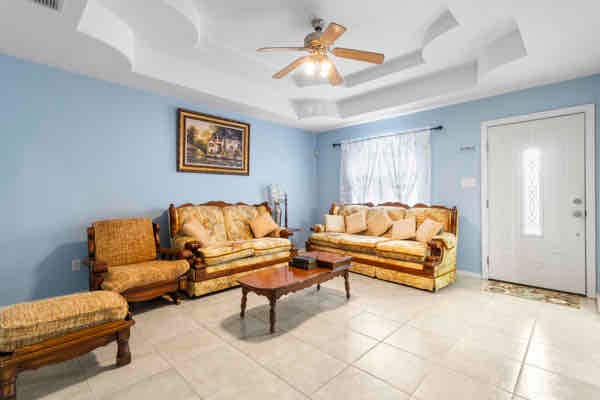 Building Photo - 5001 Retama St