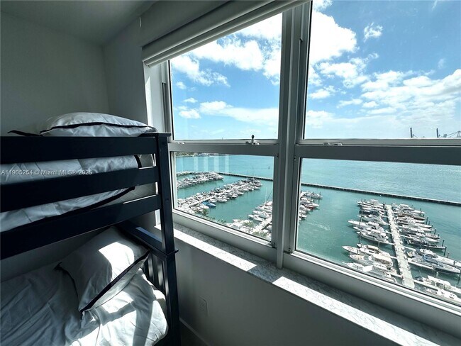 Building Photo - 90 Alton Rd