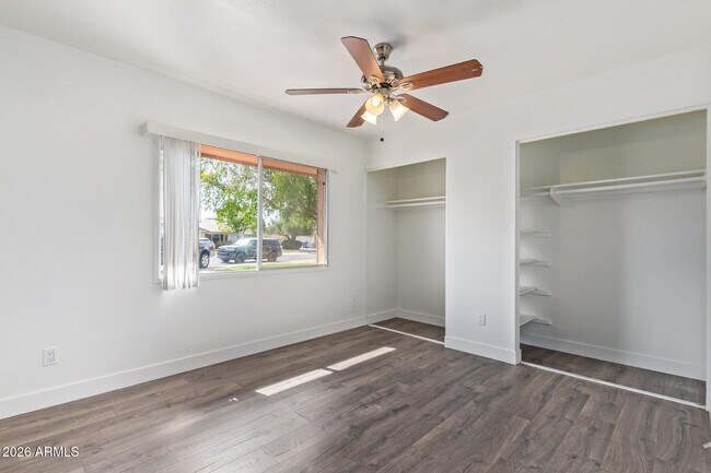 Building Photo - 3929 S Pine St