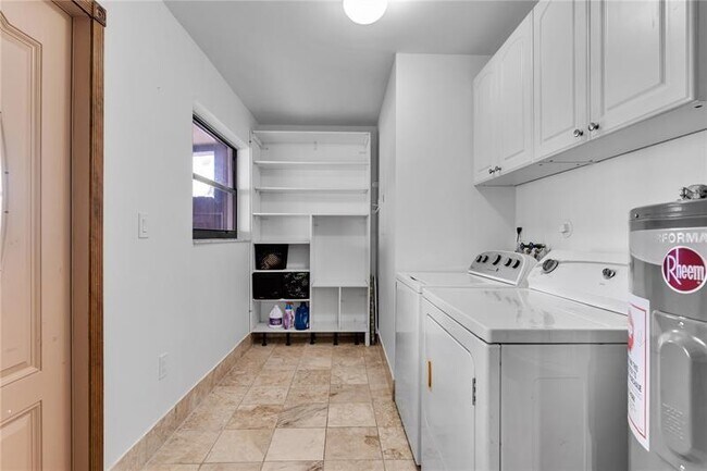 Building Photo - 7400 Raleigh St