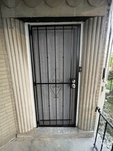 Building Photo - 10159 S King Dr