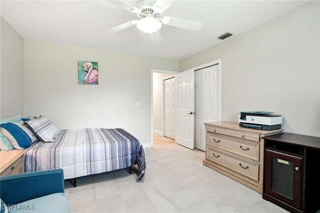 Building Photo - 5891 Golden Oaks Ln