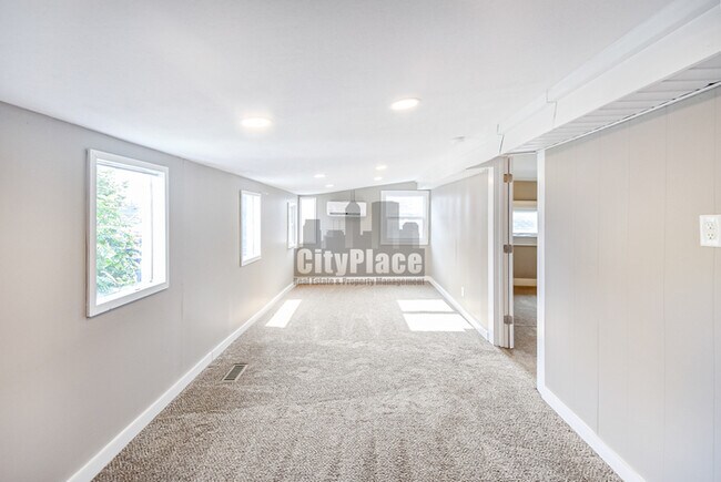 Building Photo - 1548 Lexington Ave