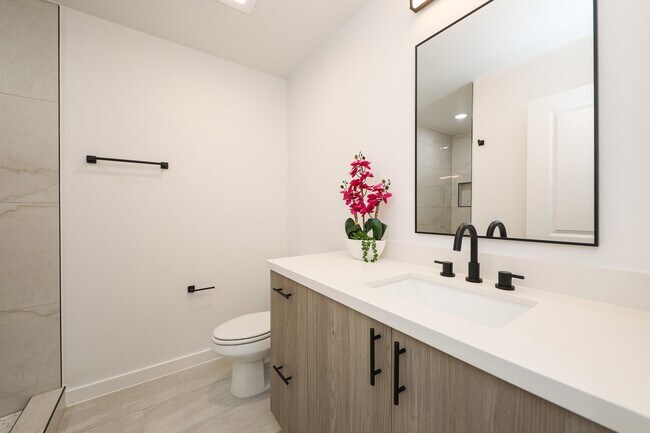 Building Photo - 8218 Casa Verde Rd