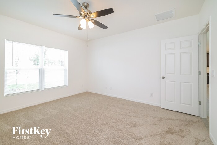 Building Photo - 888 Avenal Ln