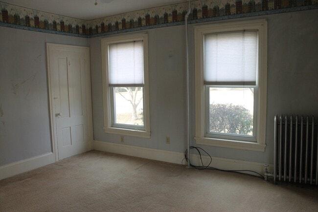 Building Photo - 112 Cottage St