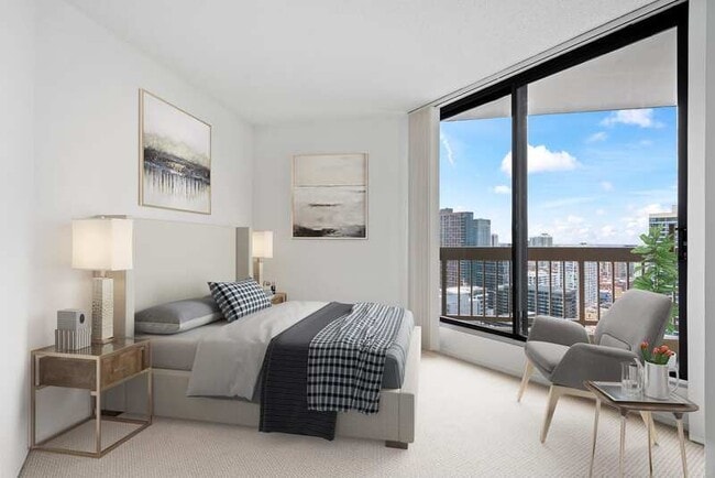 Primary Photo - 829 N Dearborn St