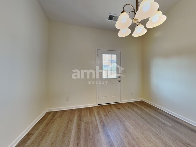 Building Photo - 936 Anchor Way NE