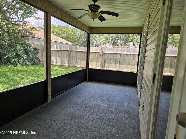Building Photo - 2338 Cool Springs Dr N