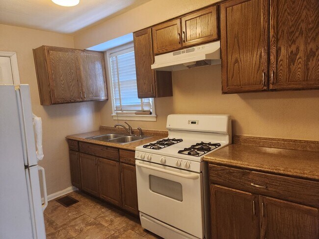 Building Photo - 3 Bedroom 1 Bath home in Midtown Columbus