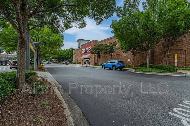 Building Photo - 500 E McBee Ave.