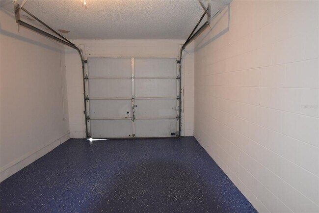 Building Photo - 3240 Brewster Dr
