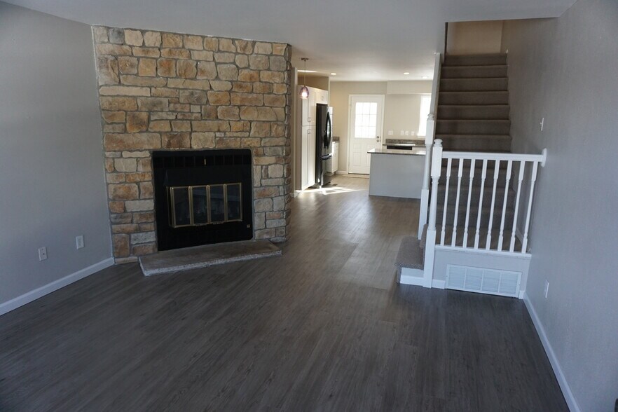 Building Photo - 10252 West Dartmouth Avenue