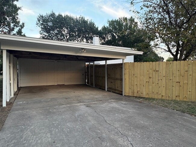 Building Photo - 2119 Quail Run