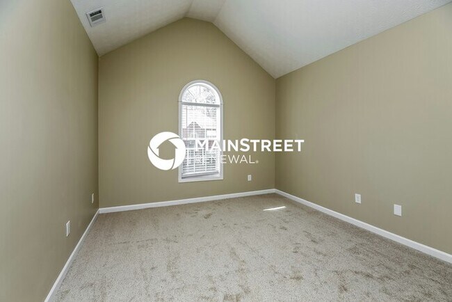 Building Photo - 5 Bedroom Pet-Friendly Home in Lithonia, GA with Main Street Renewal