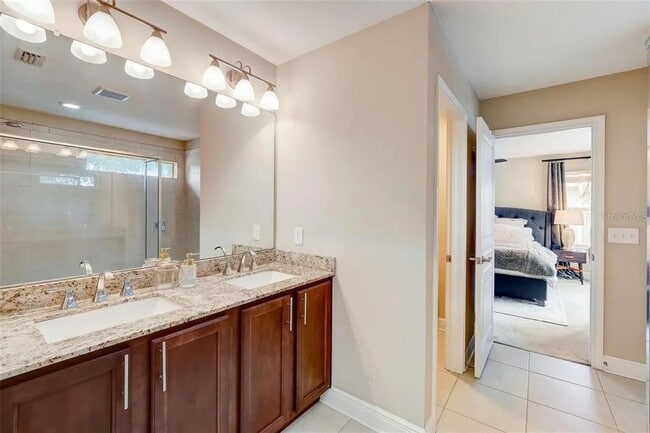 Building Photo - 2514 W Douglas St