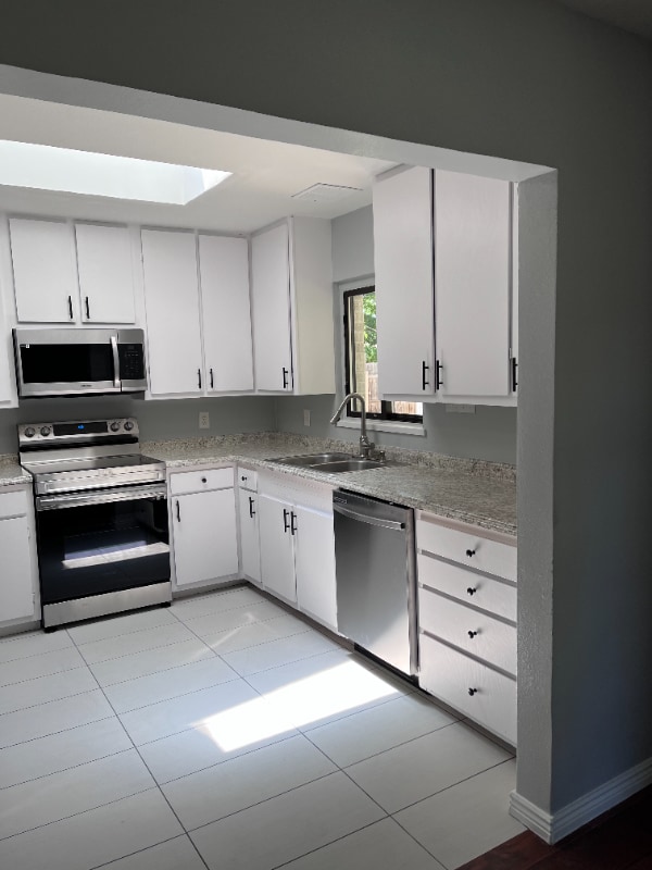 Building Photo - 709 Ursula St