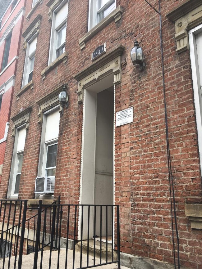 Building Photo - 1641 Sycamore