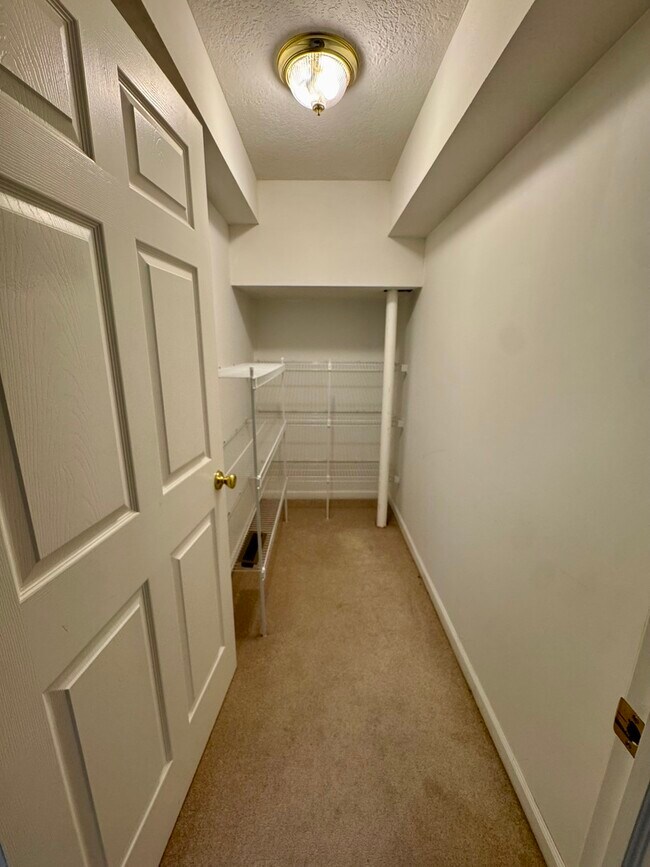 Building Photo - 3054 Cherrywood Dr