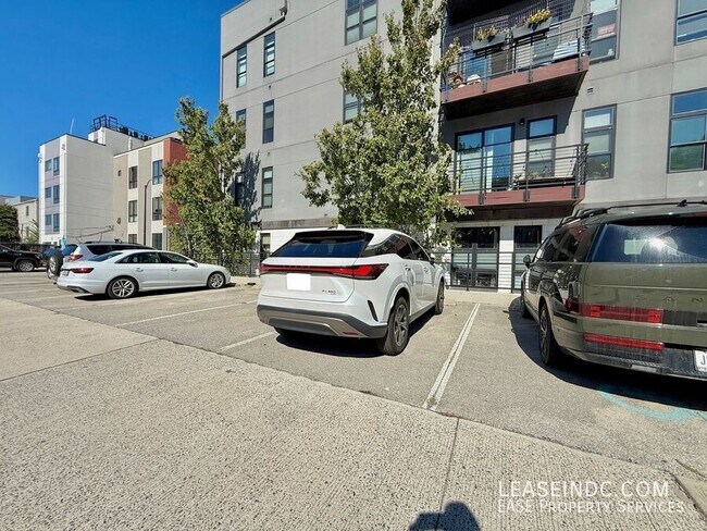 Building Photo - 1345 K St SE