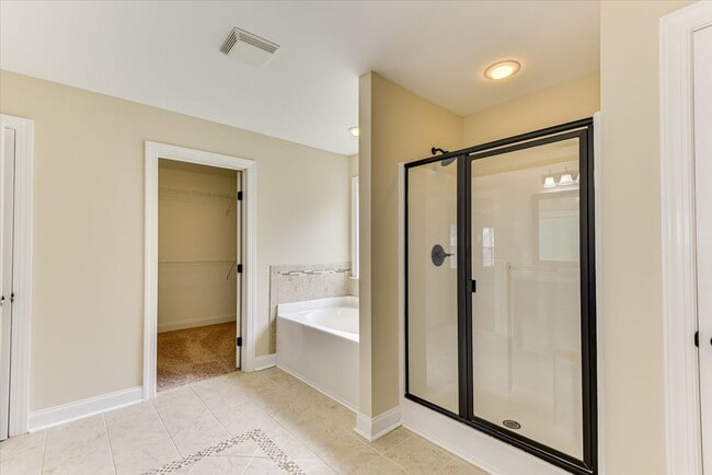 Building Photo - 4215 Windslow Dr