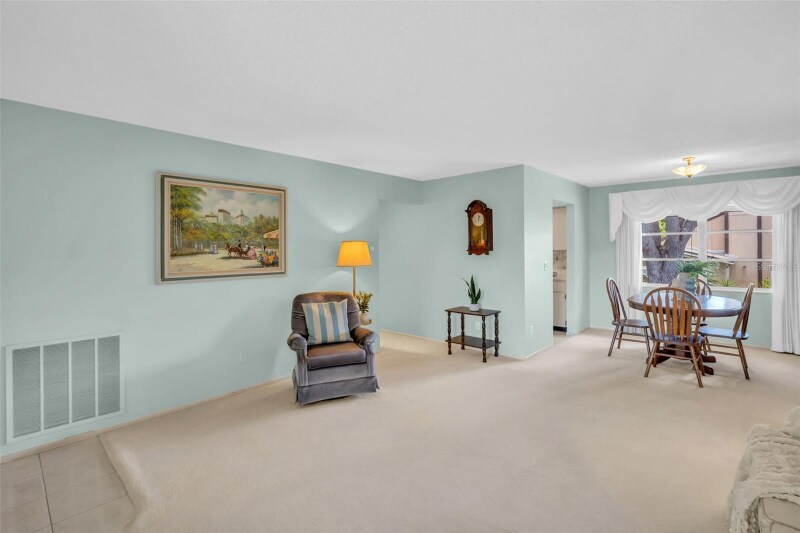 Building Photo - 2113 Malcolm Dr