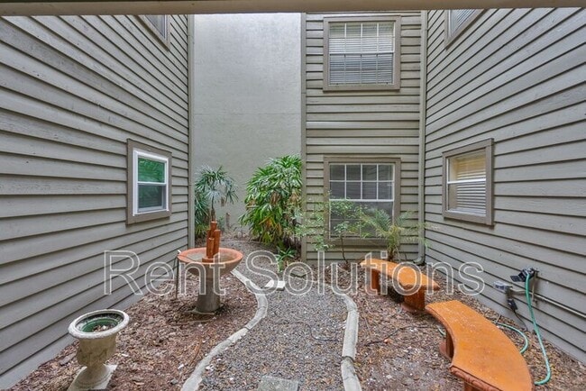 Building Photo - 2500 Winding Creek Blvd