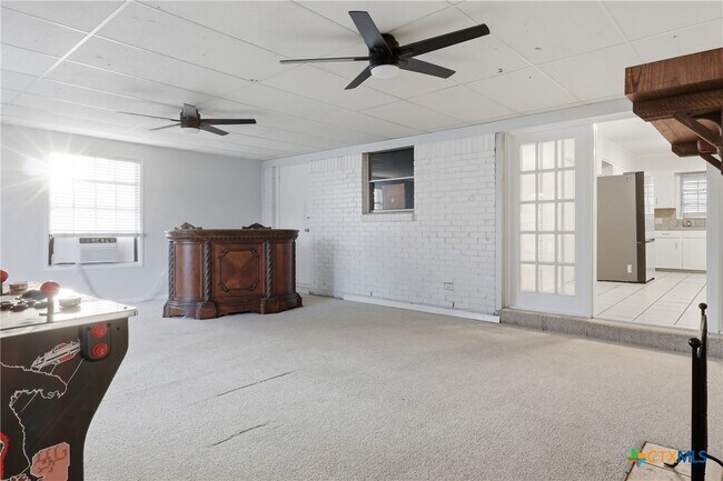 Building Photo - 803 Hibiscus Ln