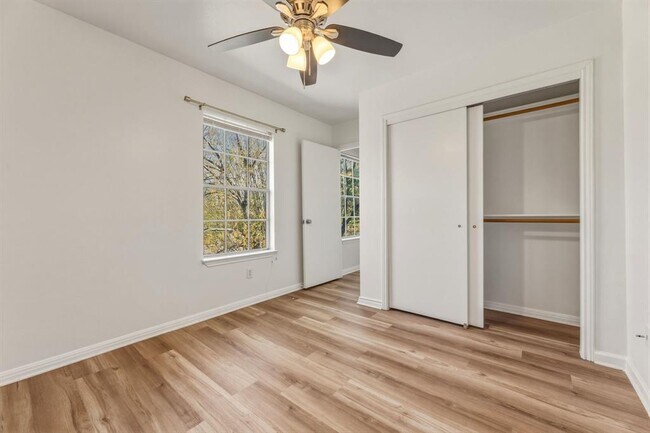 Building Photo - 2908 Whisper Oaks Ln