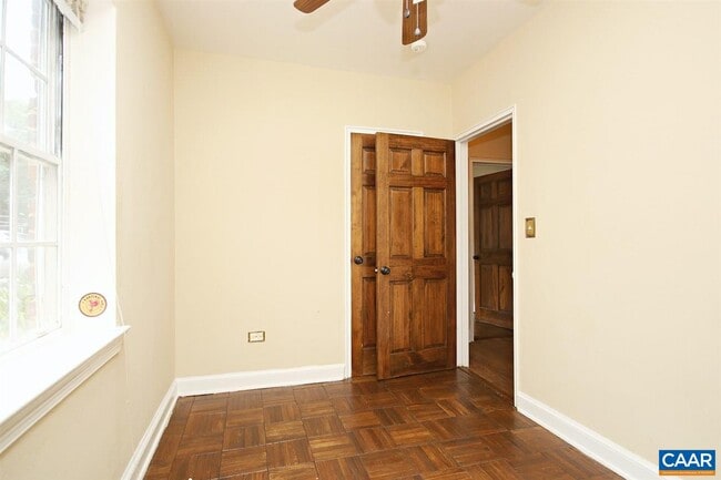 Building Photo - 32 University Cir