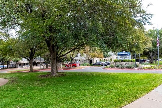 Building Photo - 14202 Sussman Ct