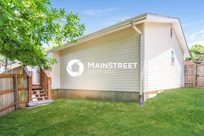 Building Photo - 3 Bedroom Pet-Friendly Home in ARNOLD, MO with Main Street Renewal