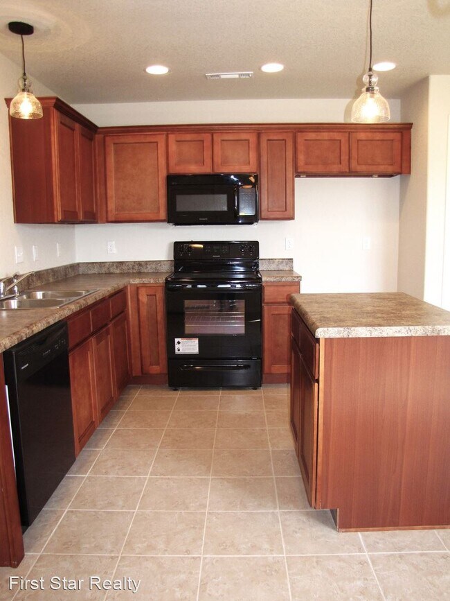 Building Photo - 3 br, 2 bath House - 1630 Omaha Drive