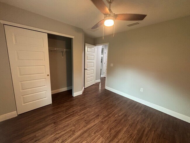 Building Photo - Custom Home - Desirable Citrus Springs Nei...