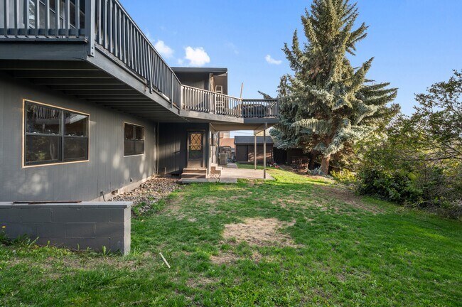 Building Photo - 2020 Fairmount St