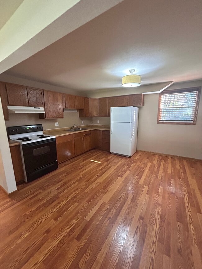 Building Photo - 640 S Colonial Pky