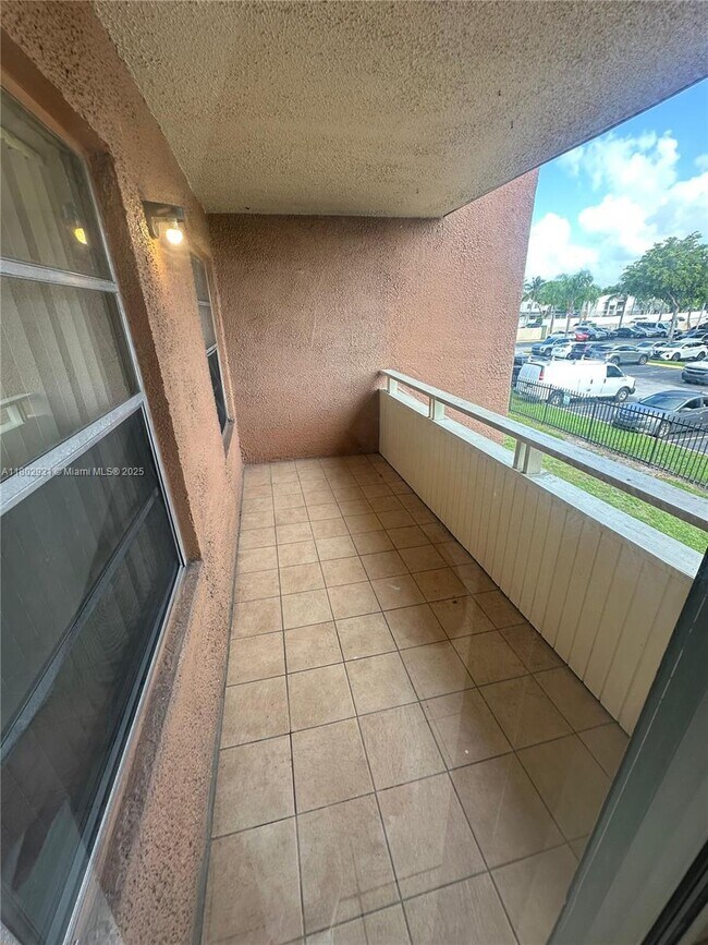 Building Photo - 17500 NW 68th Ave