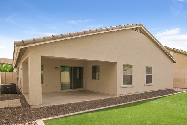 Building Photo - 6518 W Red Fox Rd