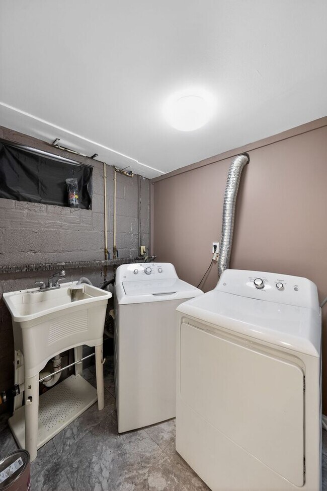 Building Photo - Modern 3BR Rental Just Minutes to Metro & Washington, DC