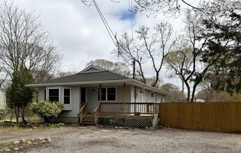 Building Photo - 14 Mastic Blvd