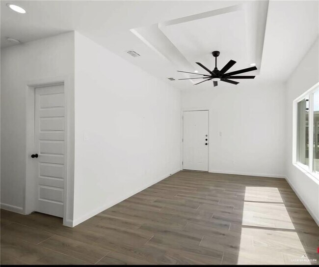 Building Photo - 10 East St