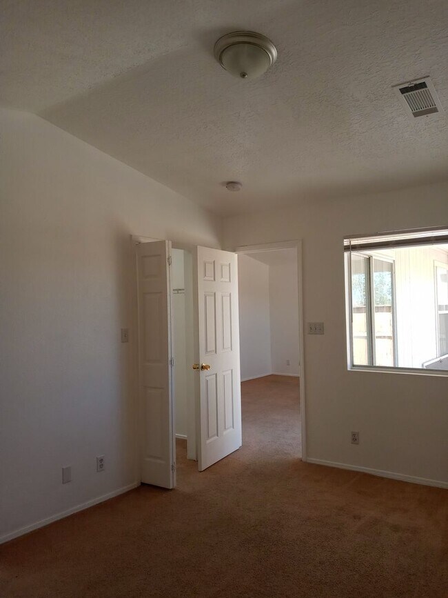 Building Photo - AFFORDABLE!!!