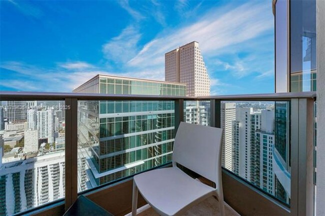 Building Photo - 200 Biscayne Blvd Way