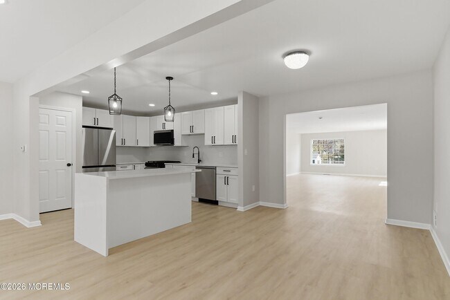 Building Photo - 821 Bunnell St