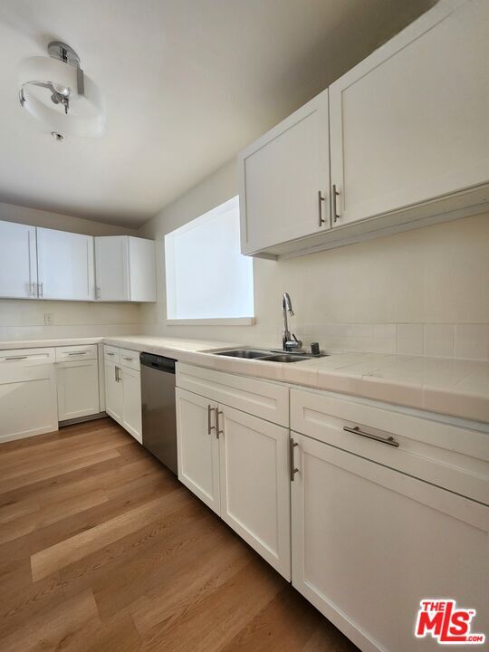 Building Photo - 832 3rd St