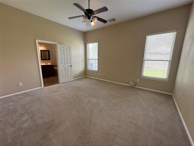 Building Photo - 11023 Heartland Grove Dr